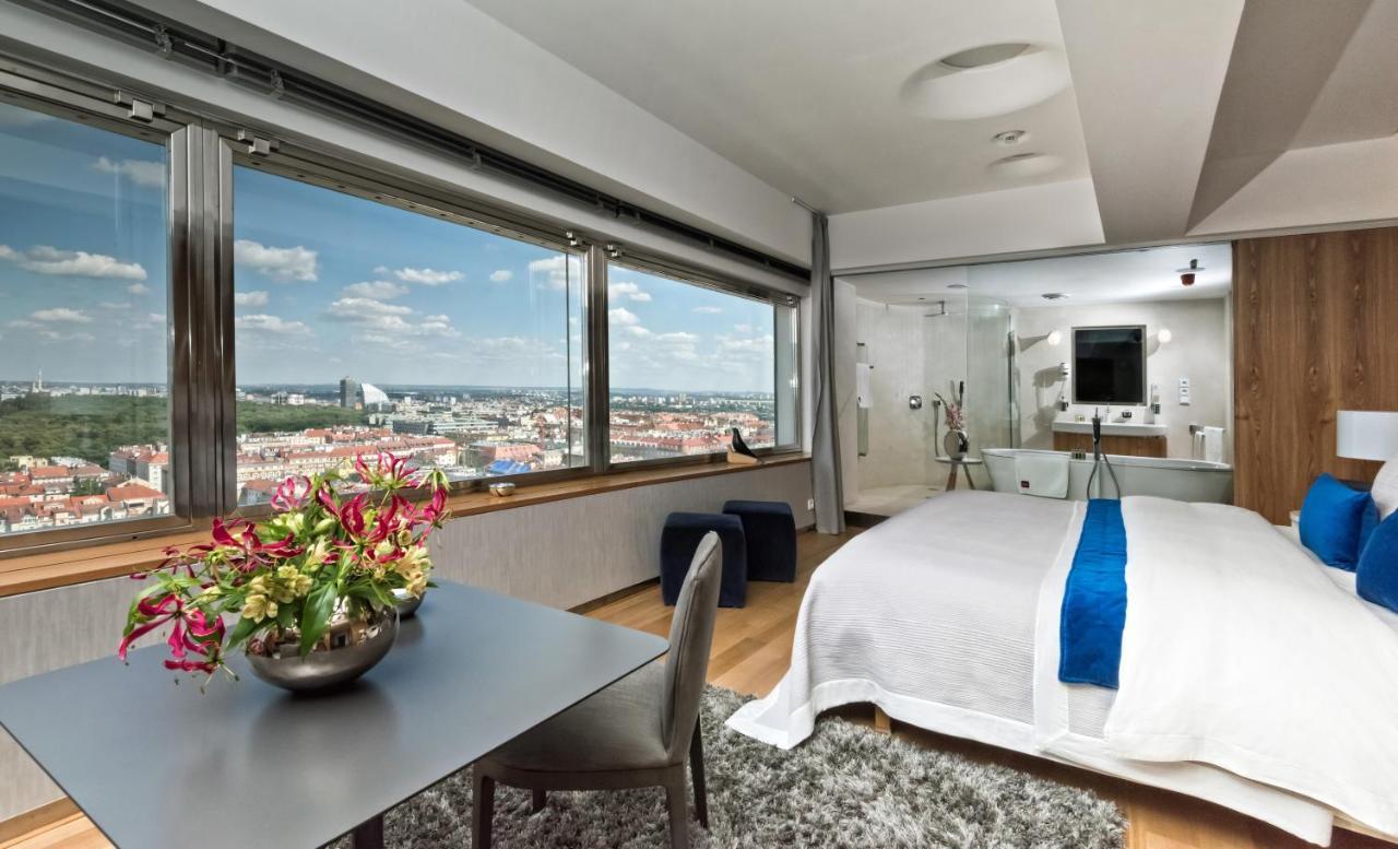 One Room Hotel Prag Exterior foto